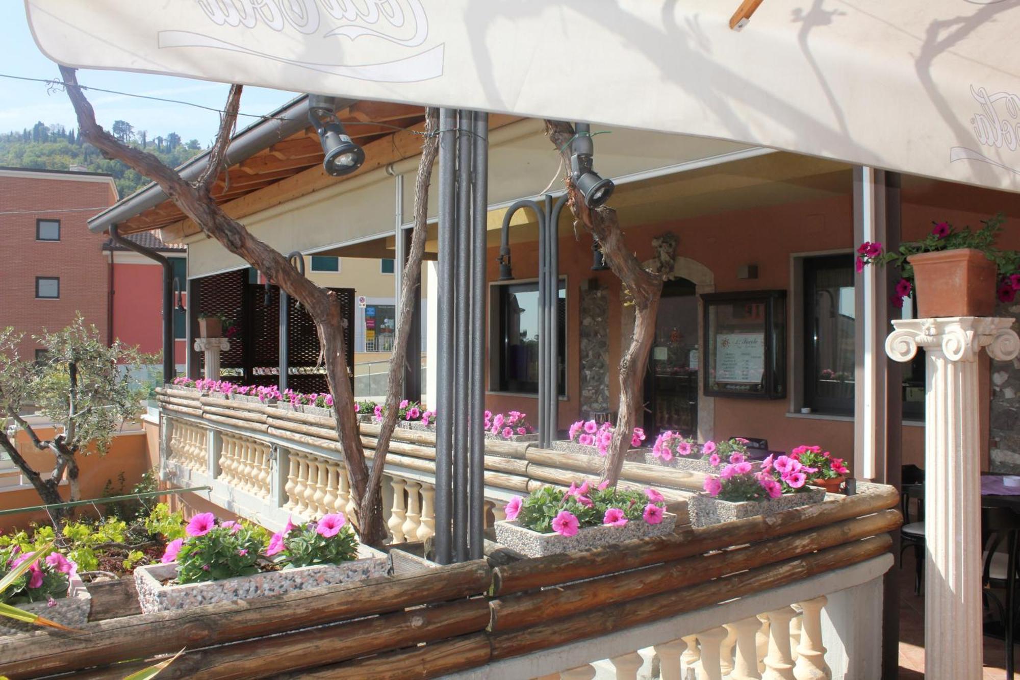 Hotel Al Sole - Enjoy Holiday Cavaion Veronese Exterior photo
